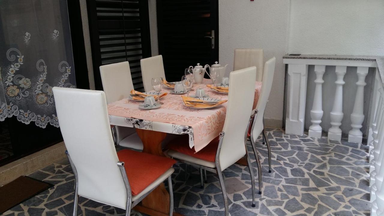 Apartments With A Parking Space Malinska Vantacici Exterior foto