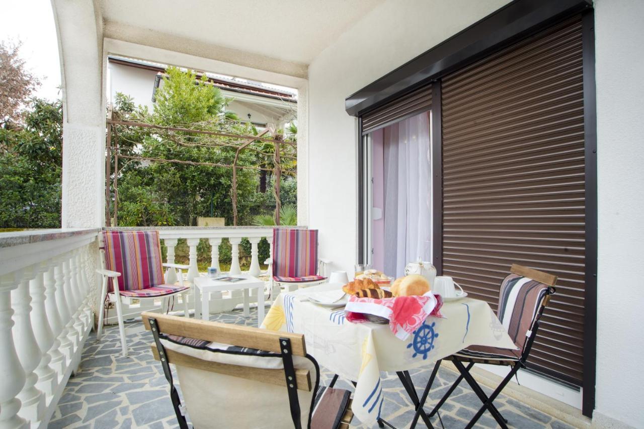 Apartments With A Parking Space Malinska Vantacici Exterior foto